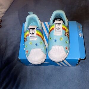 Adidas superstar Lisa Simpson size 9